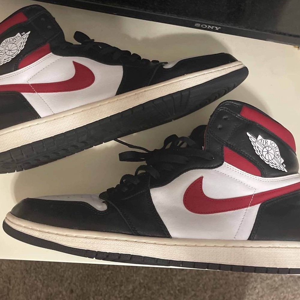 Jordan 1 Gym Red